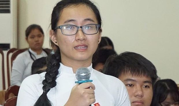 Tin hot giáo dục: Cô giáo phạt học sinh uống nước vắt từ giẻ lau bảng - ảnh 1