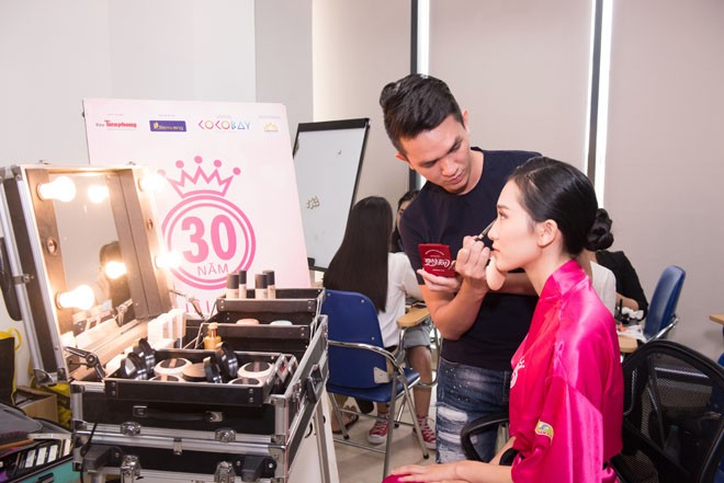 Bật mí “bí kíp” trang điểm của các thí sinh HHVN 2018 - ảnh 5