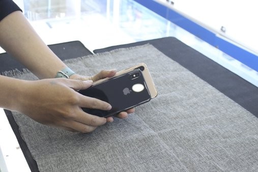 Mở hộp chiếc iPhone XS Max đầu tiên về Việt Nam giá 68 triệu đồng - ảnh 5