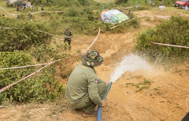 Thi lái xe địa hình tại Hà Nội - ảnh 1