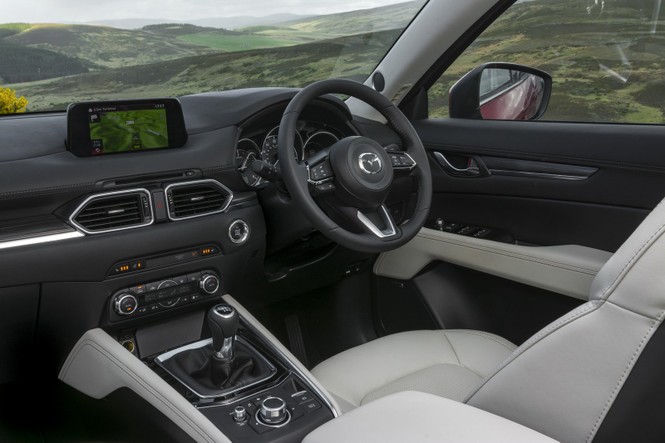 Mazda CX-5 2018 sắp bán tại Anh có gì khác biệt so với Việt Nam? - ảnh 2