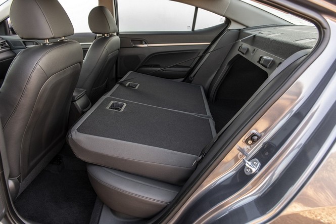 Hyundai Elantra 2019 sắp ra mắt với thiết kế cứng cáp hơn - ảnh 3