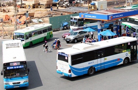 TP HCM muốn có xe buýt vào tận hẻm đón khách - ảnh 1