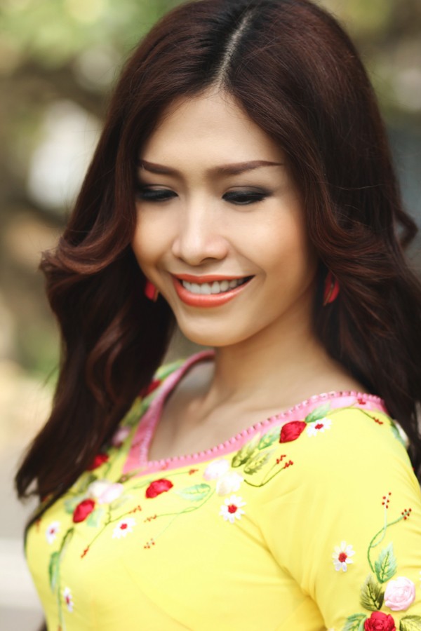 Hoa hậu Phan Thu Quyên khoe đường cong đẹp - ảnh 3