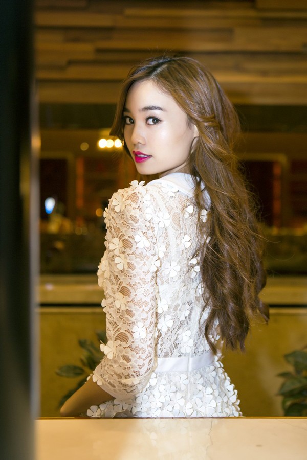 Nương của 'Cánh đồng bất tận' lột xác xinh đẹp - ảnh 5