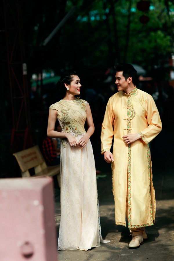 Lâm Chi Khanh đẹp dịu dàng với áo dài - ảnh 3