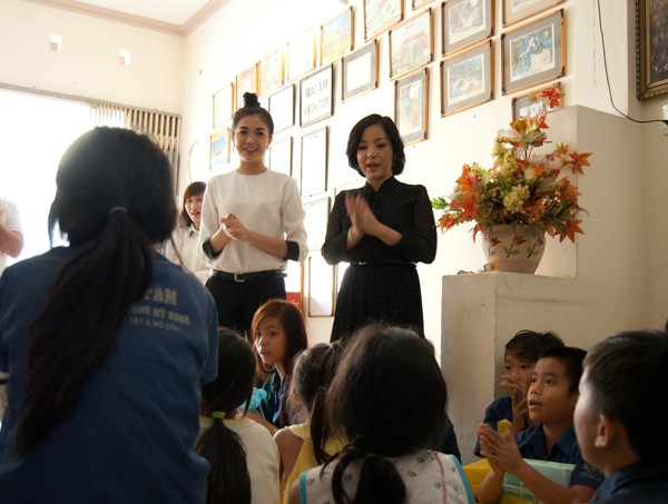 Thúy Nga làm từ thiện trước khi về Mỹ ăn Tết - ảnh 5