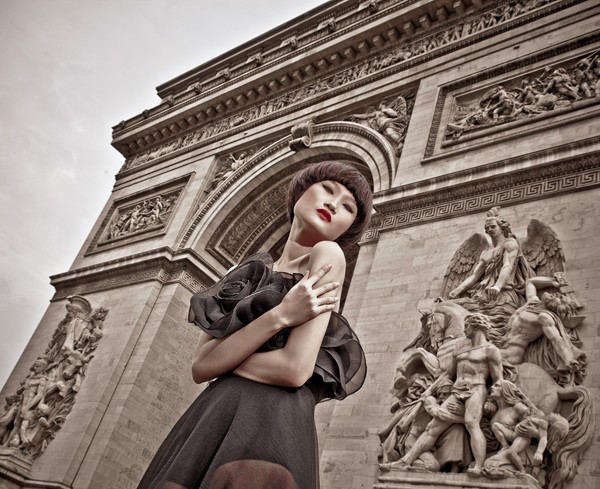 Kha Mỹ Vân hóa 'nàng Xuân' bí ẩn, quyến rũ giữa Paris - ảnh 2