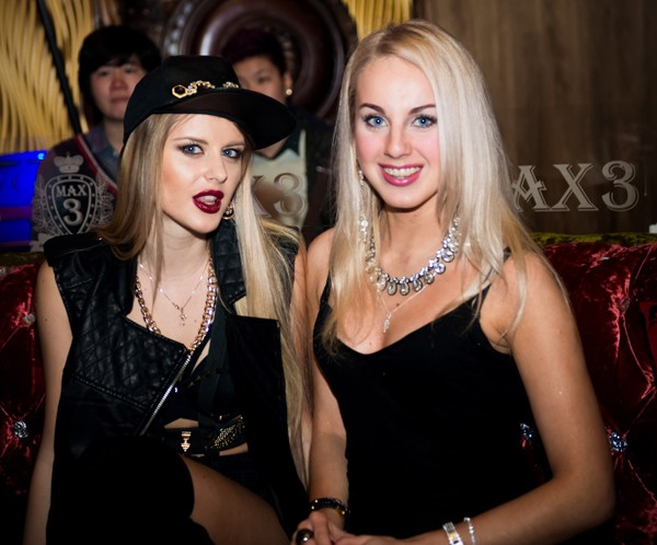 Vẻ quyến rũ khó cưỡng của nữ DJ người Ukraine - ảnh 6