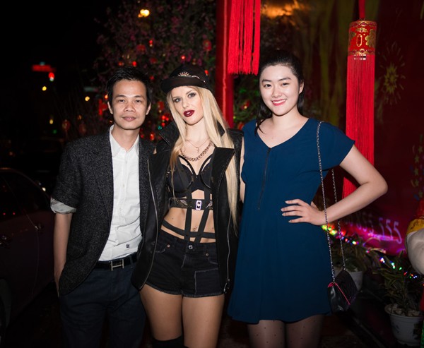 Vẻ quyến rũ khó cưỡng của nữ DJ người Ukraine - ảnh 8
