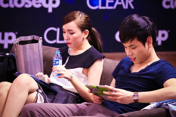 Thảo My xinh đẹp, xì-tin ở hậu trường Vietnam Idol - ảnh 7