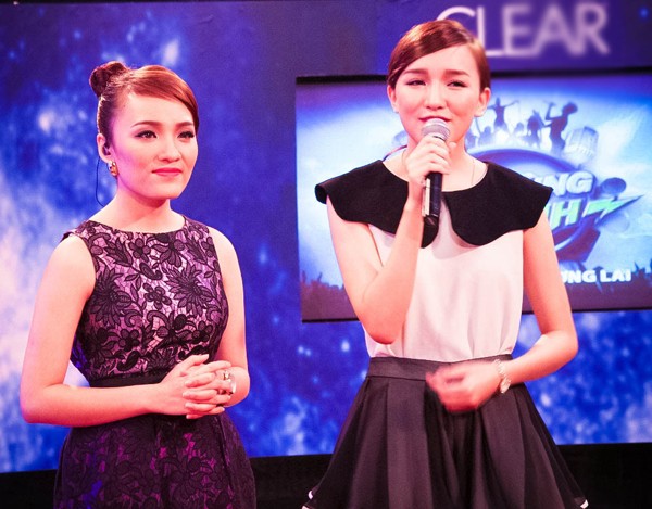 Thảo My xinh đẹp, xì-tin ở hậu trường Vietnam Idol - ảnh 13