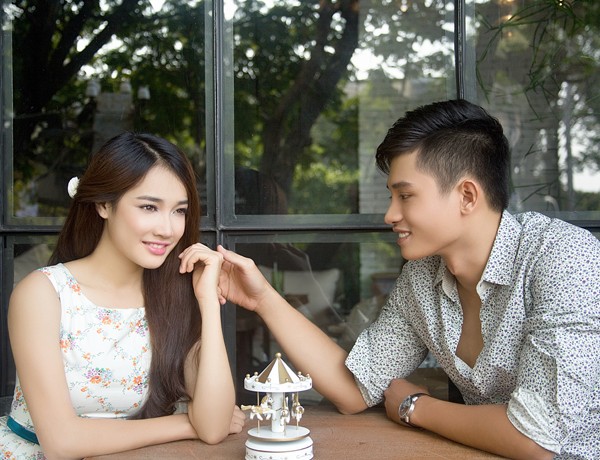 Hotgirl 'bánh giò' Nhã Phương tình tứ bên siêu mẫu Minh Quân - ảnh 6