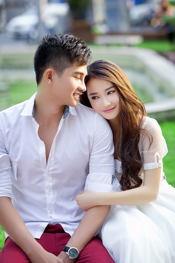 Hotgirl 'bánh giò' Nhã Phương tình tứ bên siêu mẫu Minh Quân - ảnh 1