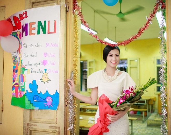 Ngọc Hân về thăm trường cũ - ảnh 10