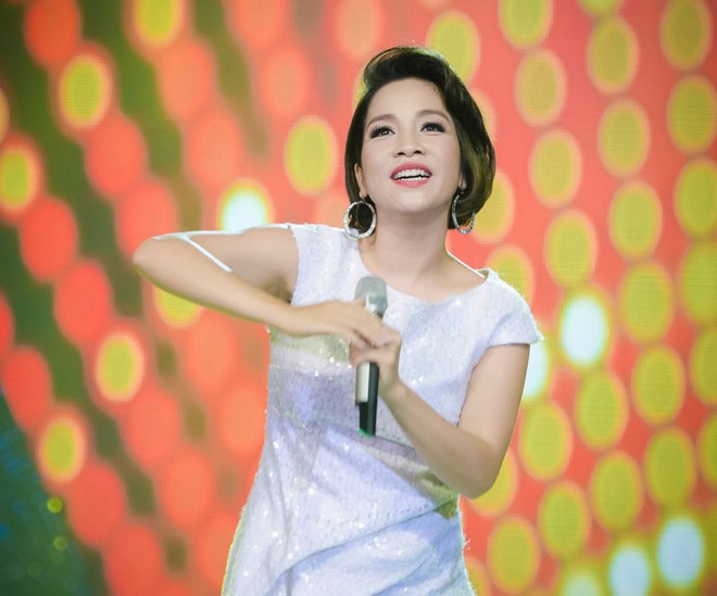 Hai diva Thanh Lam, Mỹ Linh đọ nhan sắc lộng lẫy - ảnh 9