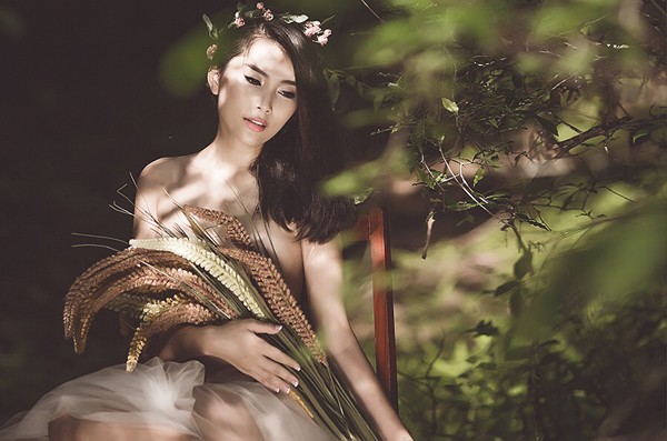 Lan Hương bán nude khoe ngực trần táo bạo - ảnh 7