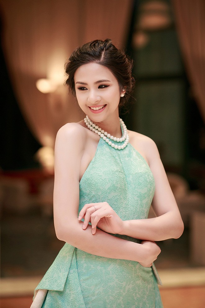 Ngọc Hân khoe lưng trần nõn nà - ảnh 2