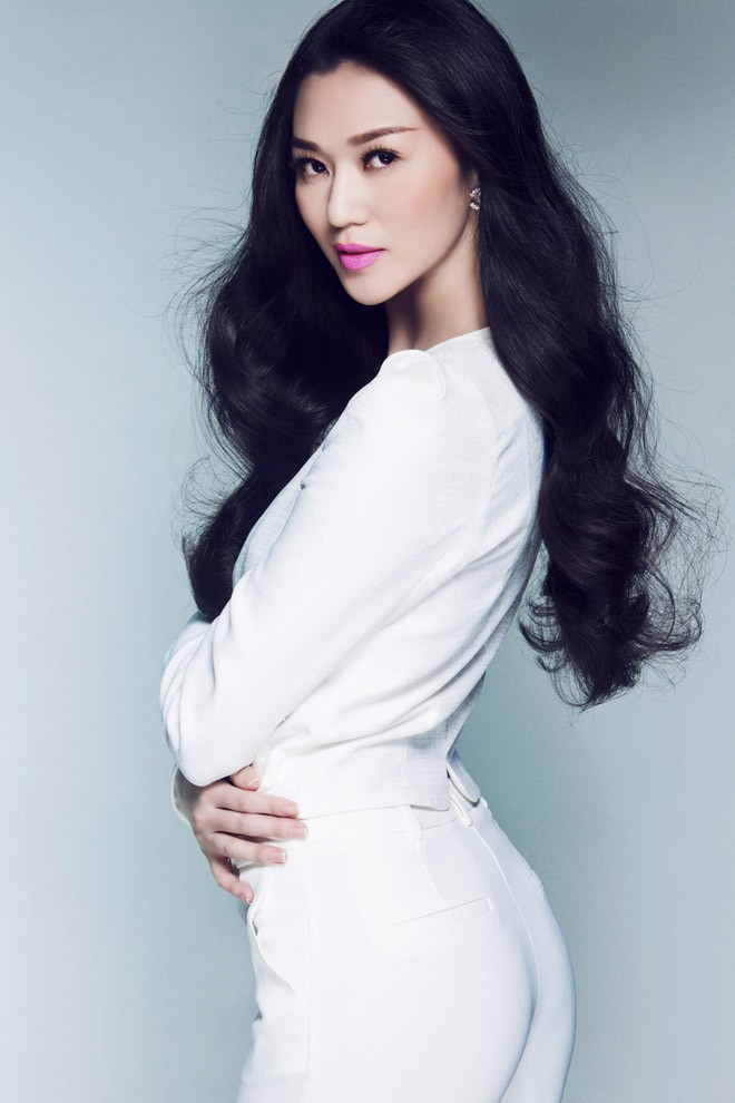 Khánh My hững hờ vòng một sexy khoe eo 'con ong' - ảnh 10