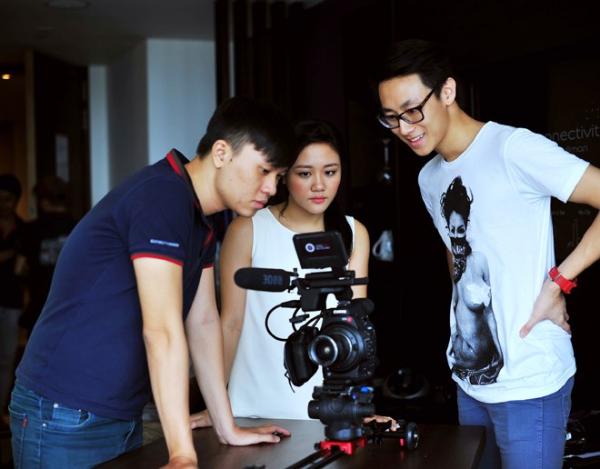 Người tình tin đồn đạo diễn MV mới của Văn Mai Hương - ảnh 9