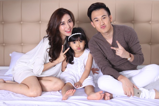 Dương Triệu Vũ tình tứ bên bạn gái cũ của Trấn Thành - ảnh 1