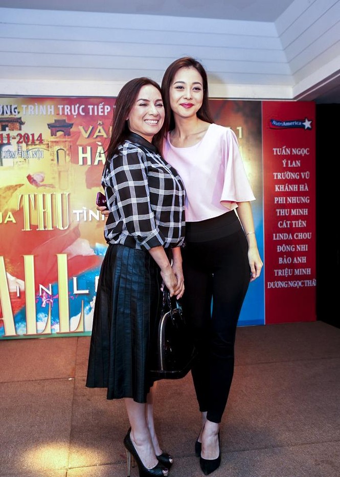 Jennifer Phạm tự tin mặc quần legging bó sát - ảnh 6