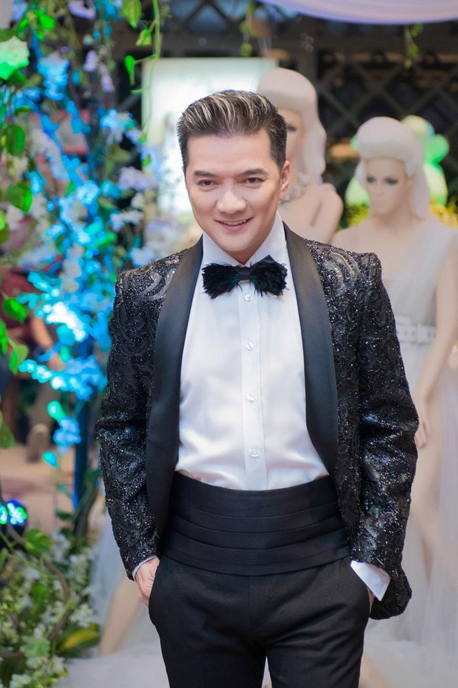 Hà Hồ, Lệ Quyên mặc váy cưới trình diễn trên sân khấu - ảnh 12