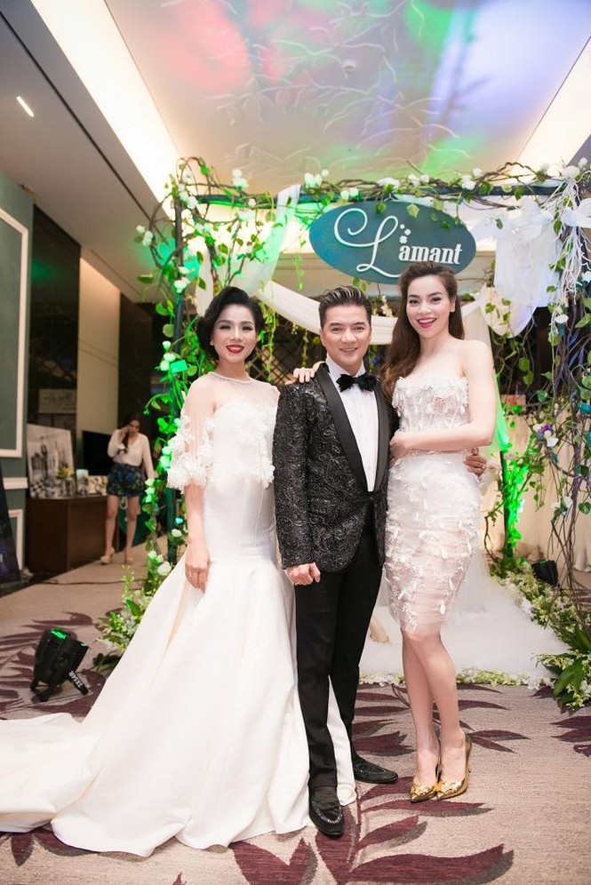 Hà Hồ, Lệ Quyên mặc váy cưới trình diễn trên sân khấu - ảnh 13