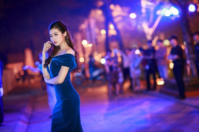 Á hậu Tú Anh mặc váy xẻ gợi cảm dự tiệc - ảnh 4
