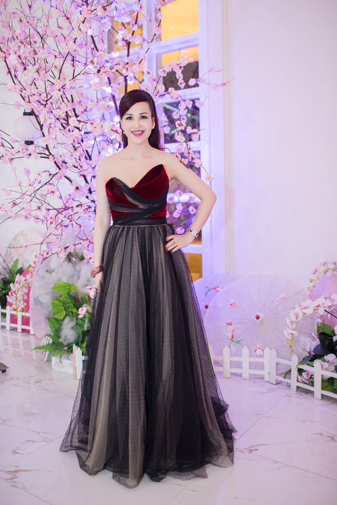 Hoa hậu Diệu Hoa đẹp mặn mà ở tuổi 45 - ảnh 2