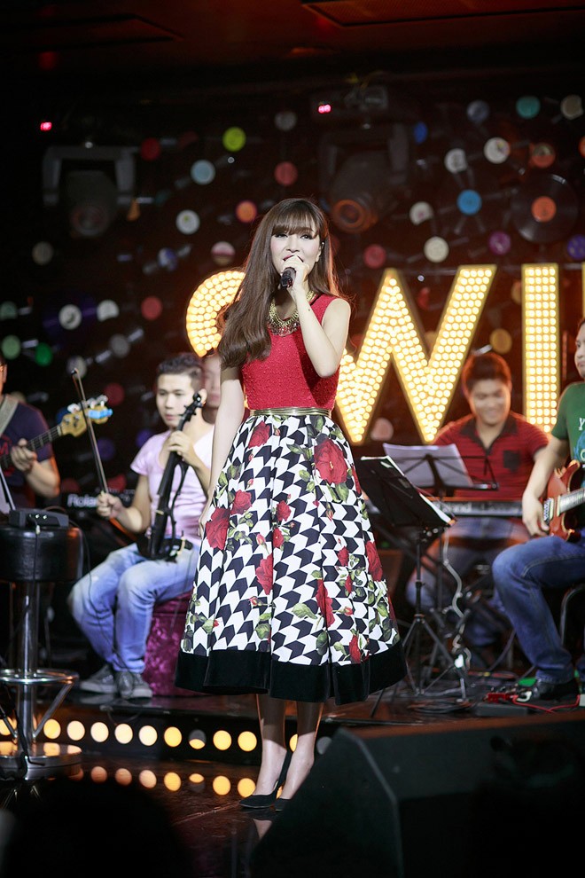 Bích Phương Idol nồng nàn, quyến rũ giữa thu Hà Nội - ảnh 3