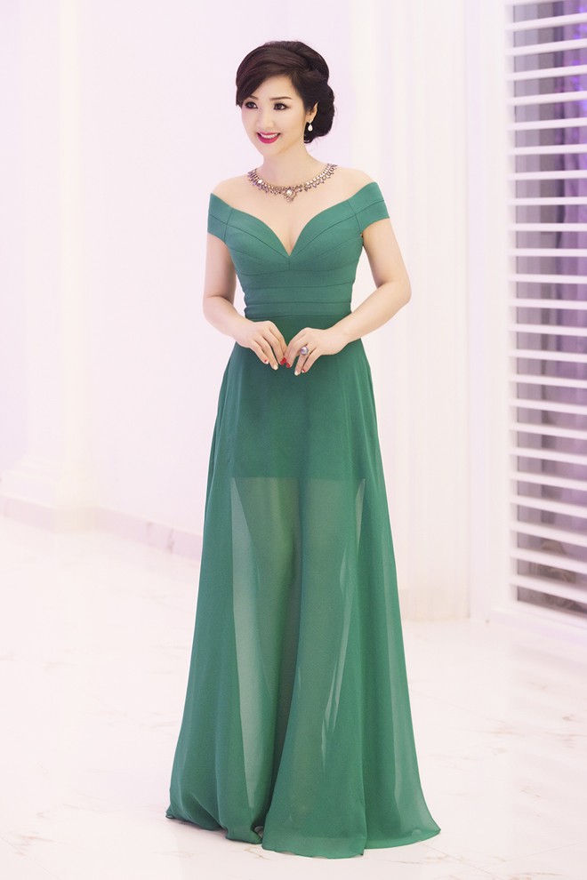 Hoa hậu Giáng My diện váy dạ hội xanh gợi cảm - ảnh 7