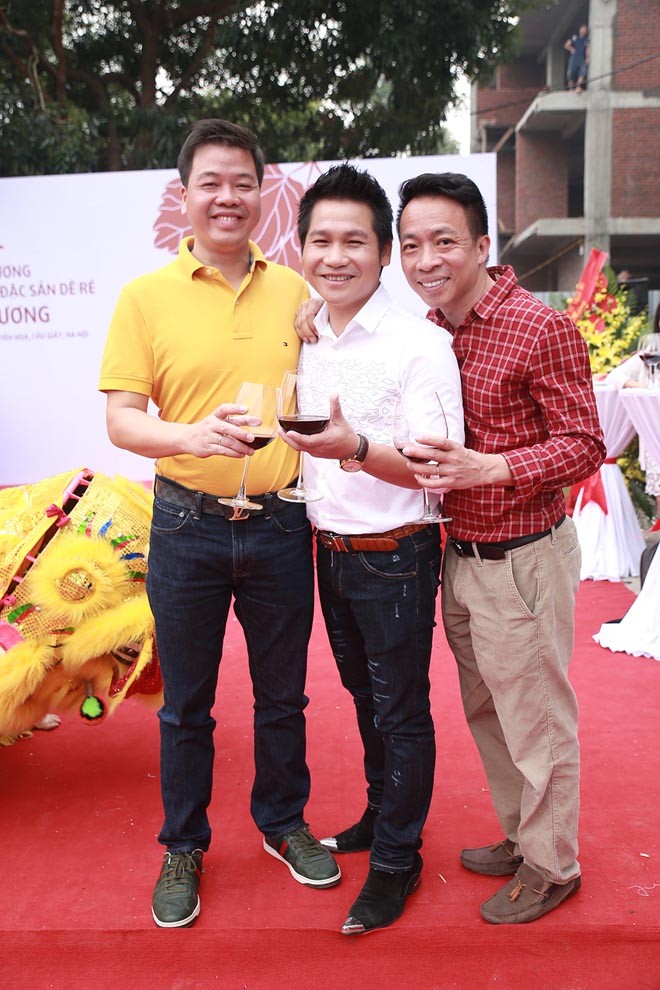 Thanh Lam, Anh Thơ rạng rỡ mừng Trọng Tấn làm ông chủ - ảnh 9