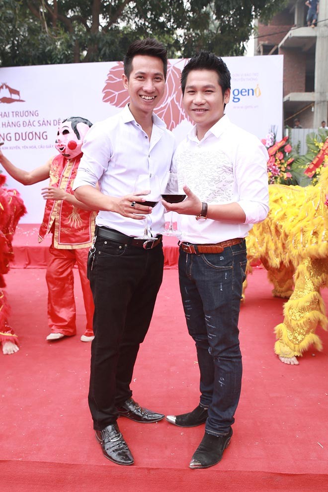 Thanh Lam, Anh Thơ rạng rỡ mừng Trọng Tấn làm ông chủ - ảnh 12