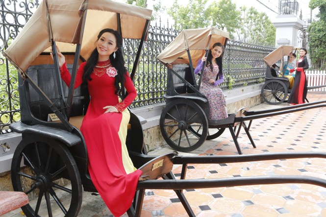 Thí sinh duyên dáng với áo dài của NTK Ngô Nhật Huy - ảnh 2