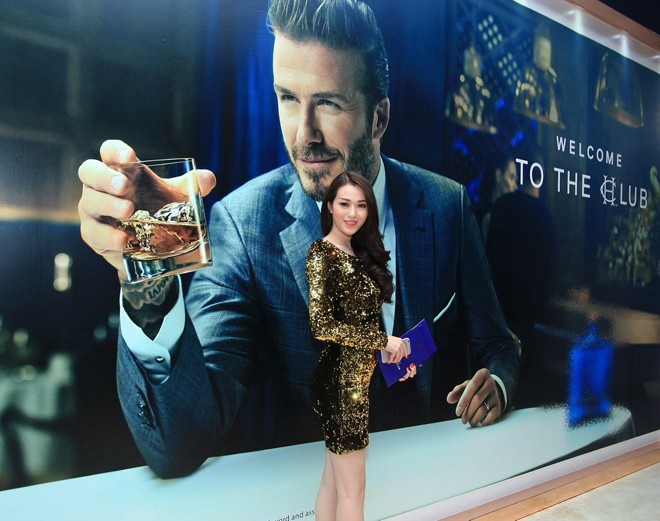 Hà Hồ, Thanh Hằng gợi cảm dự tiệc cùng David Beckham - ảnh 13