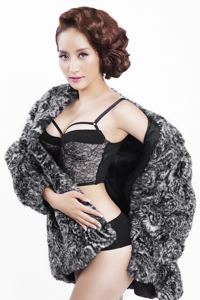 Khánh Thi bất ngờ khoe đường cong nóng bỏng - ảnh 6