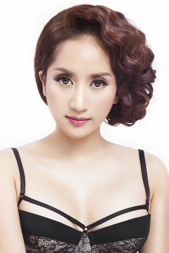 Khánh Thi bất ngờ khoe đường cong nóng bỏng - ảnh 11