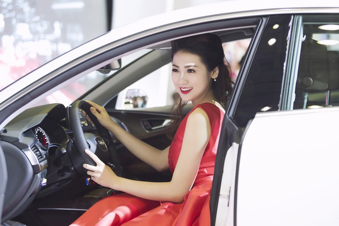 Á hậu Tú Anh lộng lẫy ở Hà Nội, Sài Gòn trong cùng 1 ngày - ảnh 5