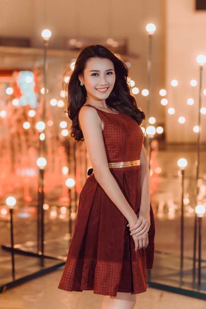 Người đẹp Thanh Tú rạng ngời đón Giáng sinh - ảnh 5