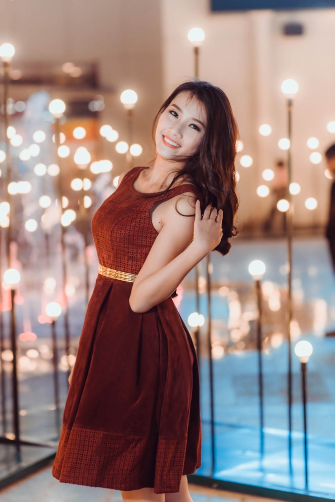 Người đẹp Thanh Tú rạng ngời đón Giáng sinh - ảnh 2