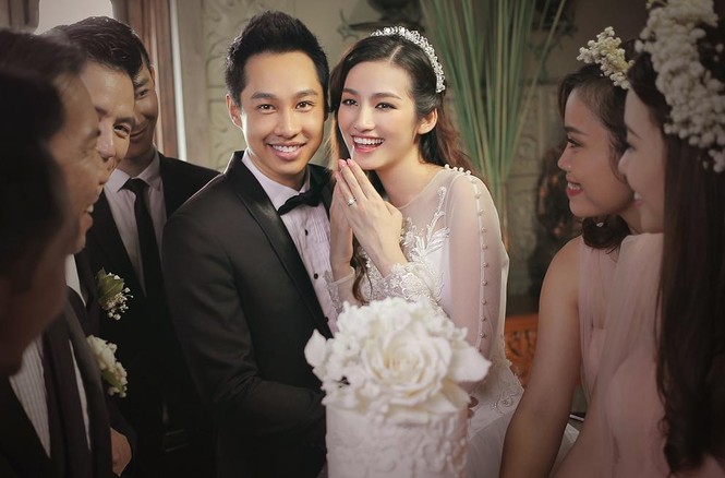 Trúc Diễm hôn chú rể Việt kiều tình tứ trong ảnh cưới - ảnh 11