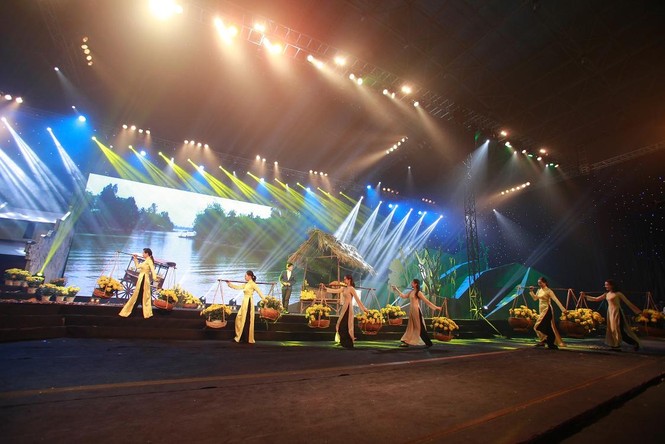 Gala 'Giai điệu Tự hào' - vở đại nhạc kịch về lịch sử dân tộc - ảnh 13