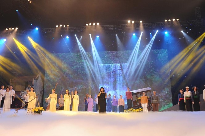Gala 'Giai điệu Tự hào' - vở đại nhạc kịch về lịch sử dân tộc - ảnh 2