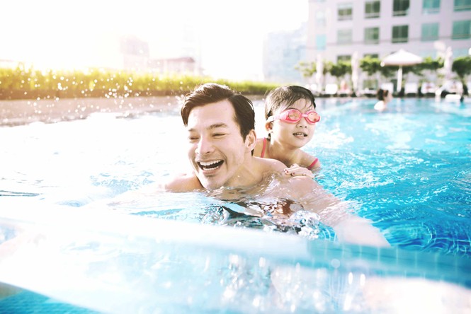 Trần Bảo Sơn thảnh thơi bên con gái những ngày cận Tết - ảnh 10