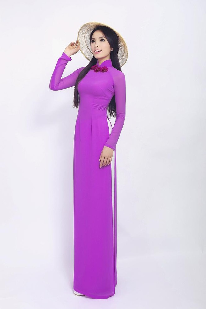 Chọn áo dài Xuân rực rỡ cùng hoa hậu Kỳ Duyên - ảnh 11