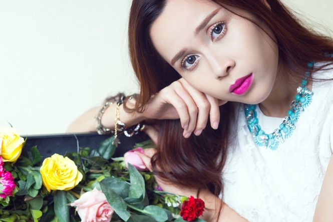 Lưu Hương Giang đẹp như 'thiếu nữ trong tranh' - ảnh 2