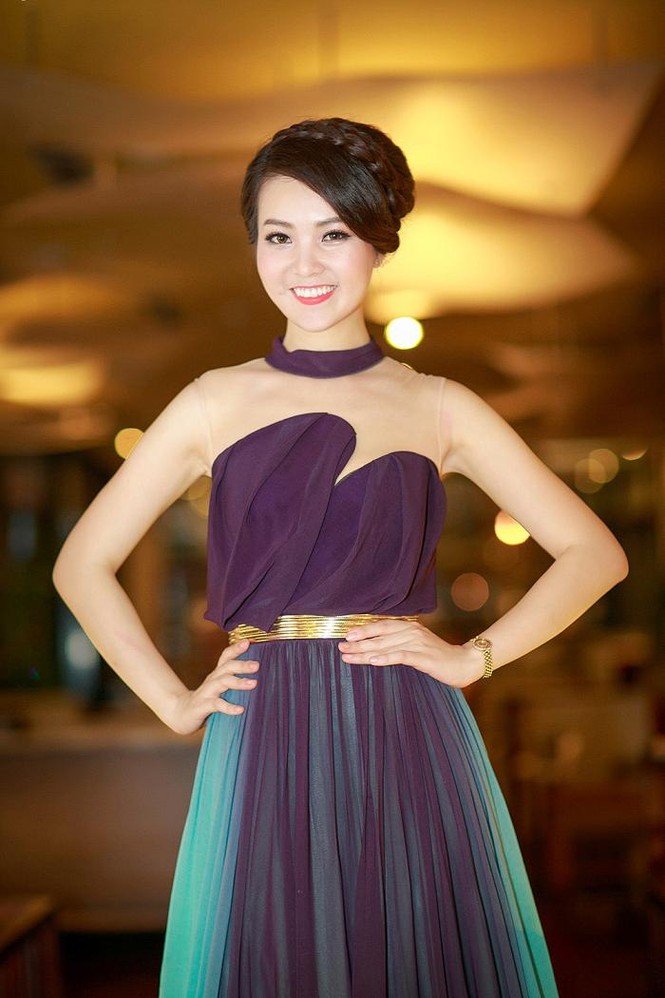 Á hậu Thụy Vân lộng lẫy làm MC Carnaval Hạ Long - ảnh 5