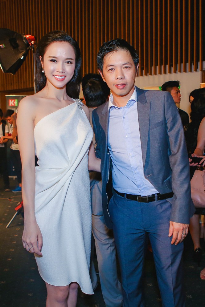 Vũ Ngọc Anh vai trần quyến rũ sánh đôi Trần Bảo Sơn - ảnh 7