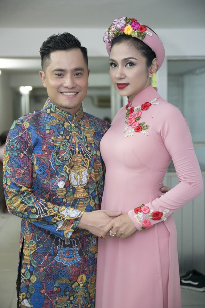 Việt Trinh bất ngờ khoe giọng hát bên Quang Lê - ảnh 4